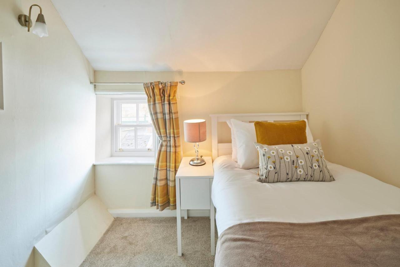 Host & Stay - Honey Cottage Hinderwell Экстерьер фото